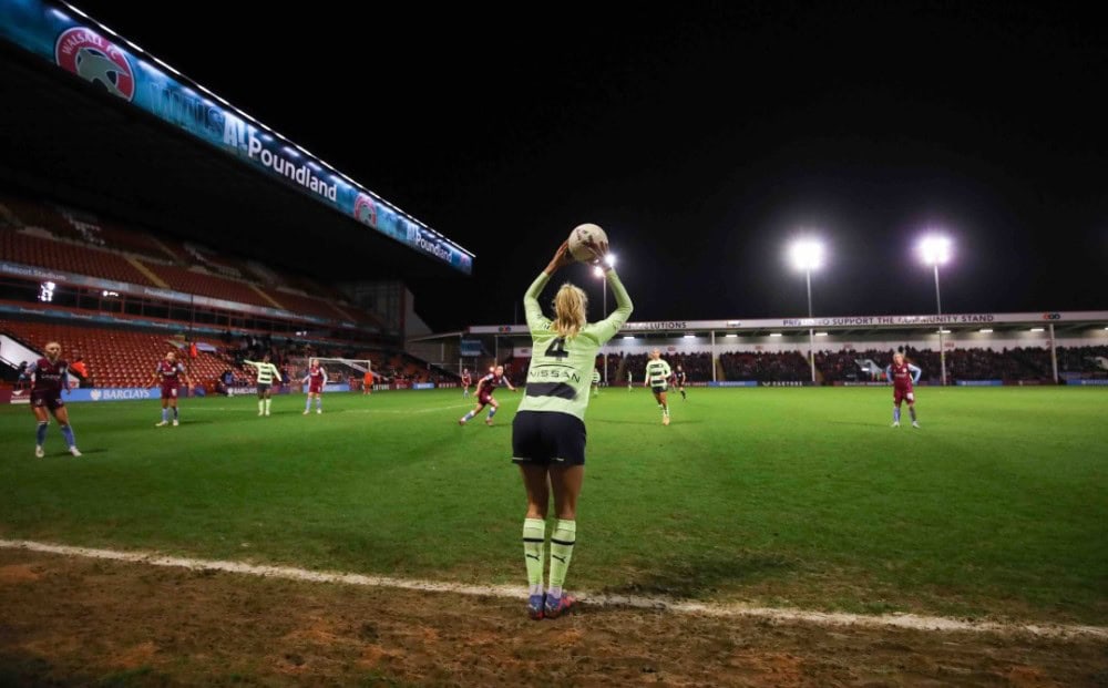 Kinh nghiệm soi kèo ném biên cho người mới